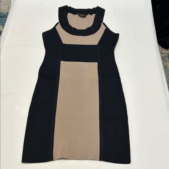 BCBGMaxAzria Dresses & Skirts - BCBG Maxarzria Revolve Women L Tan Black Bodycon Bandage Dress 6265